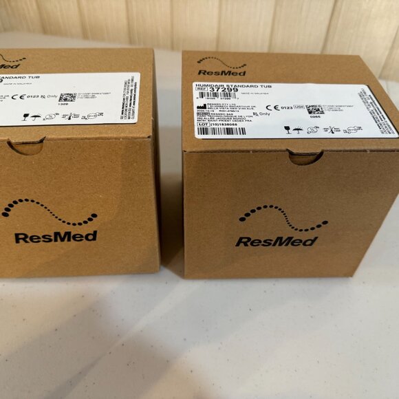 ResMed AirSense10 Anti Snoring Machine Grey Travel Case & Accessories - Picture 7 of 10